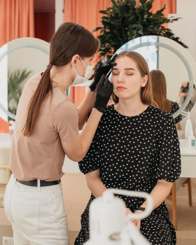 GLOW brow & beauty bar